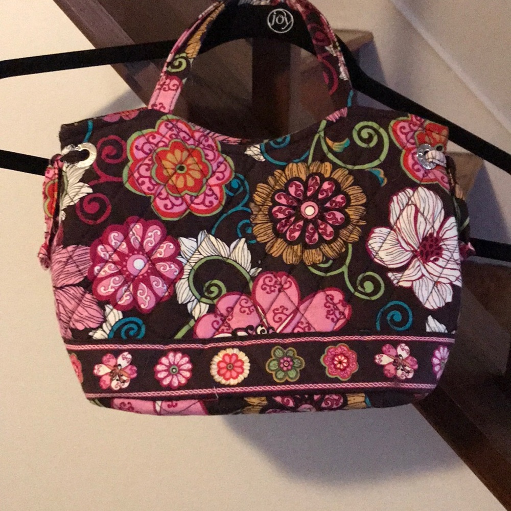 Vera Bradley floral pattern purse